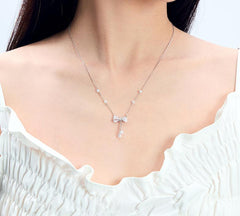 Pearl bow necklace: The perfect blend of classic and modern