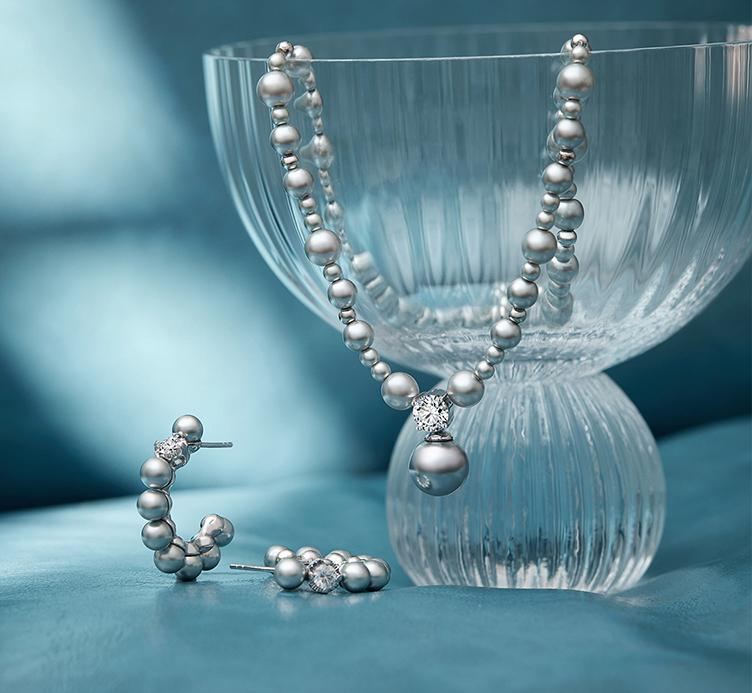 Grey pearl stone necklace: low-key luxury, interpretation of elegance