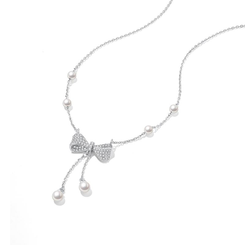 Pearl bow necklace: The perfect blend of classic and modern