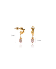 A blend of luxury and uniqueness: Baroque pearl earrings