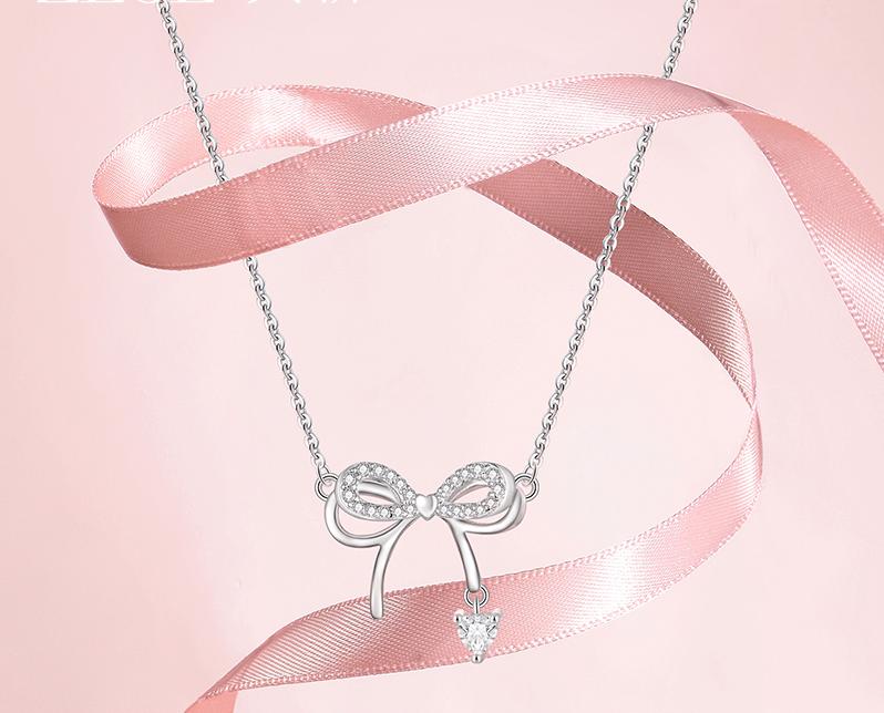 Bow necklace: a symbol of elegance and romance