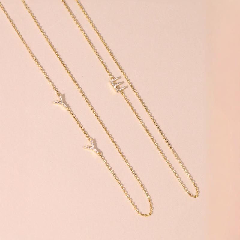 Custom asymmetrical side full diamond letter necklace - a unique bright choice (Send customized information to customer service after ordering, about 12 working days)