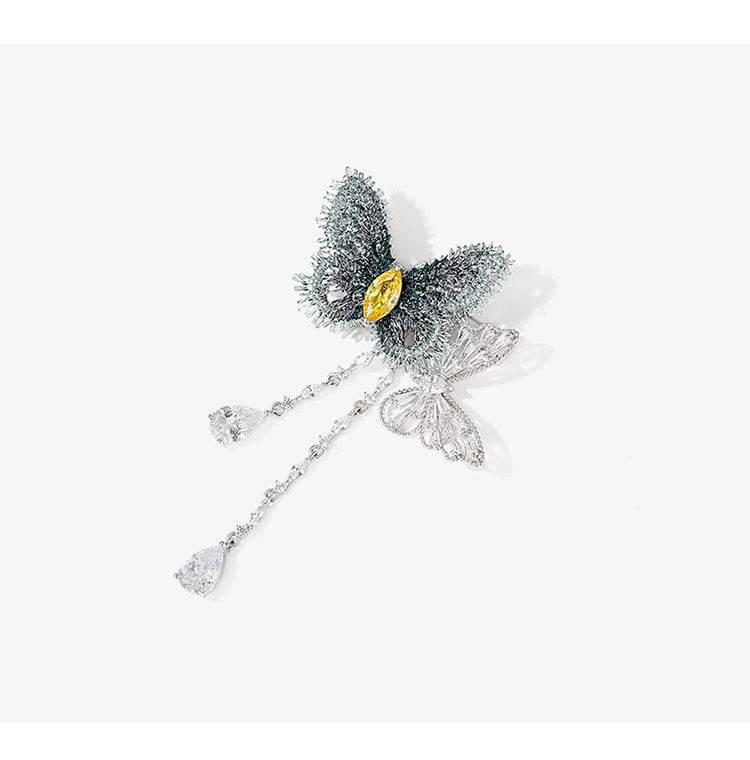 Morning Dew Brooch: Exquisite embellishment to capture the beauty of the morning glow