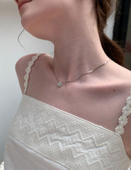 Blooming neck elegance - brushed camellia necklace（Pre-sale takes about 12 days）